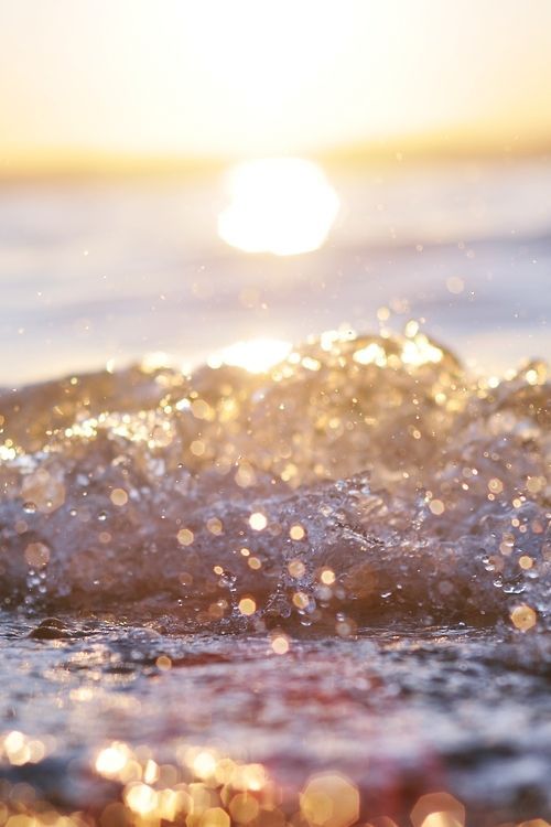 Diamond-Coaching-Sonnenuntergang-Glitzer am Meer-Welle